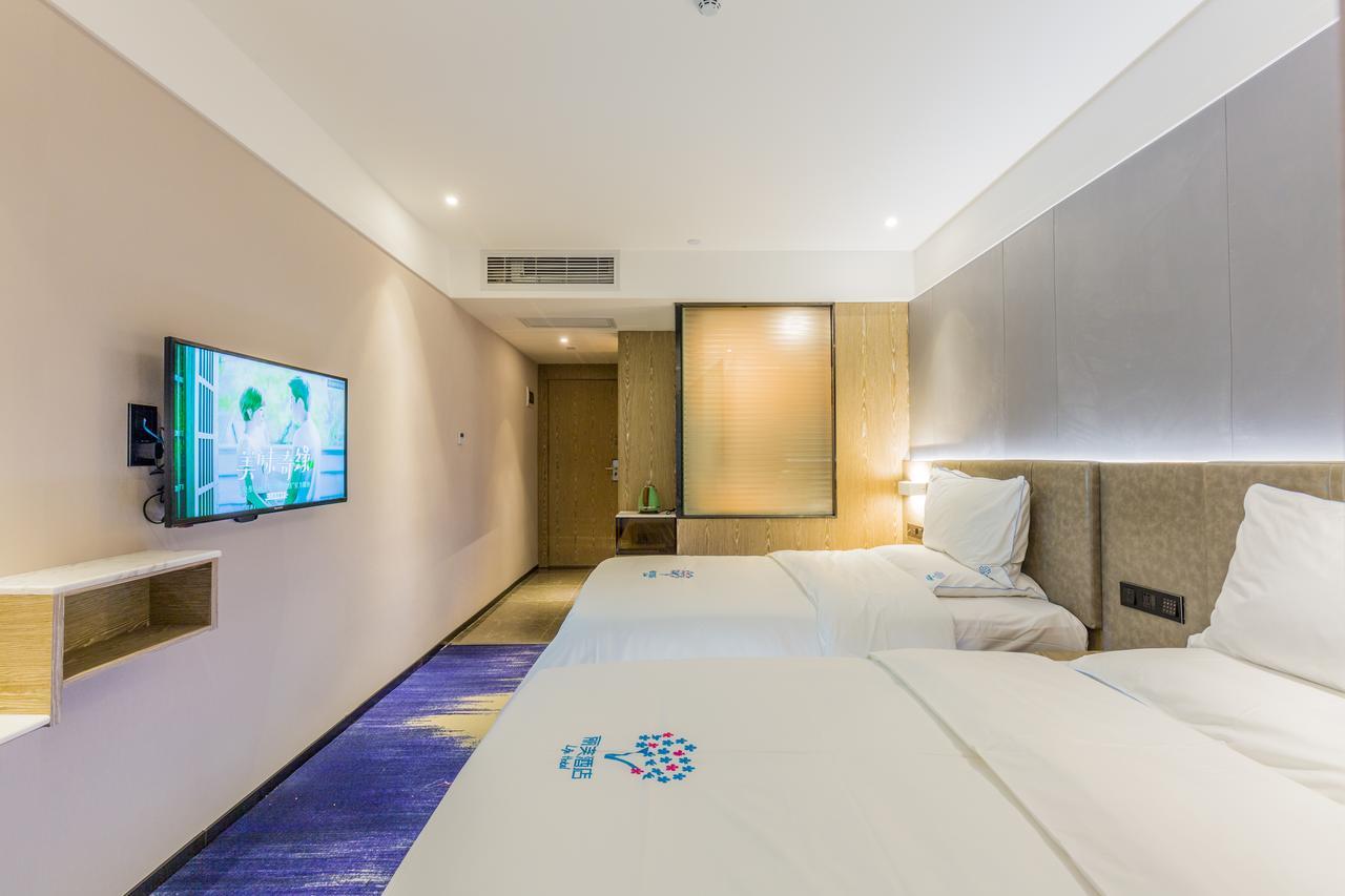 Lifu Hotel Wankel Jiang Tai Road Metro Station Branch Kanton Zewnętrze zdjęcie