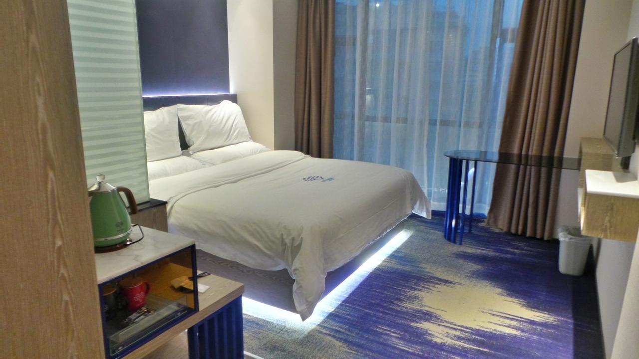 Lifu Hotel Wankel Jiang Tai Road Metro Station Branch Kanton Zewnętrze zdjęcie