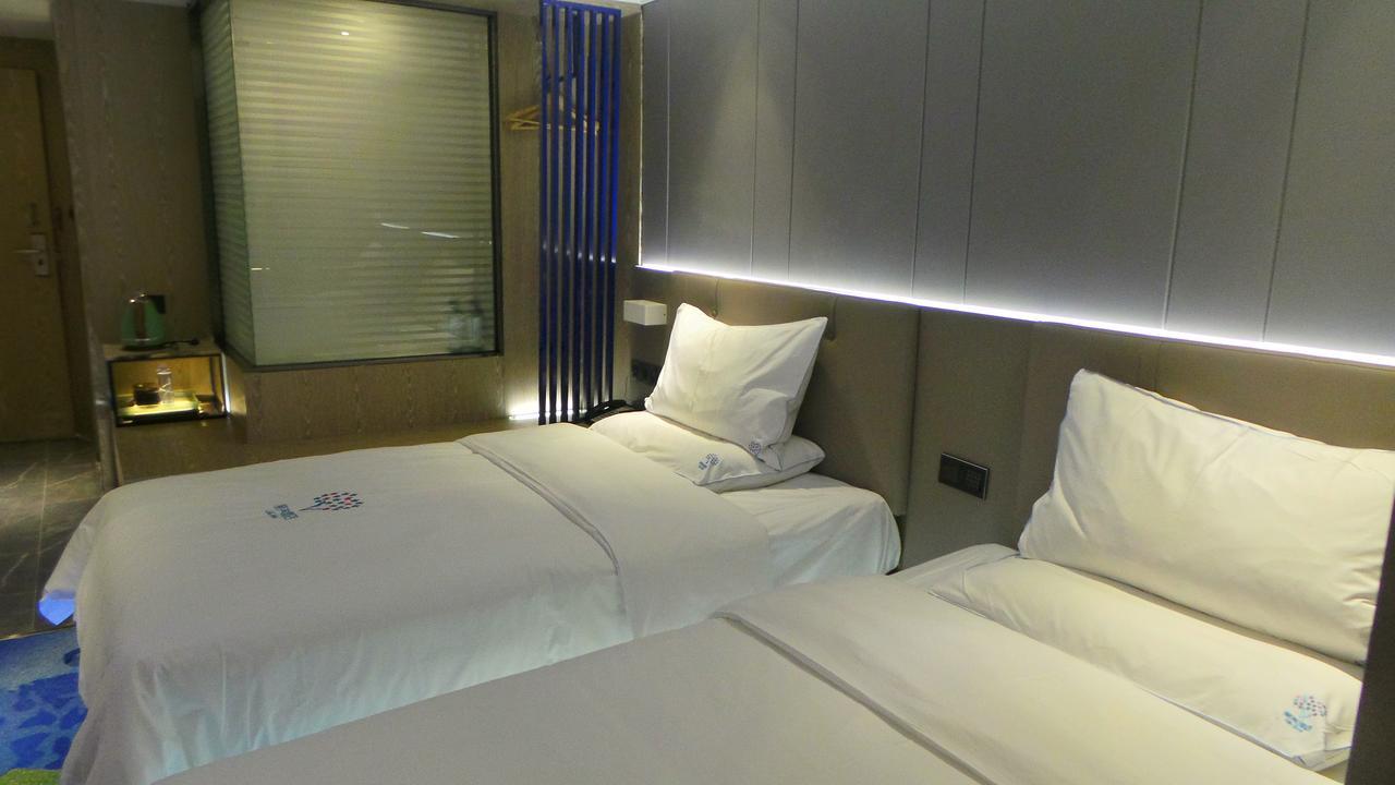 Lifu Hotel Wankel Jiang Tai Road Metro Station Branch Kanton Zewnętrze zdjęcie