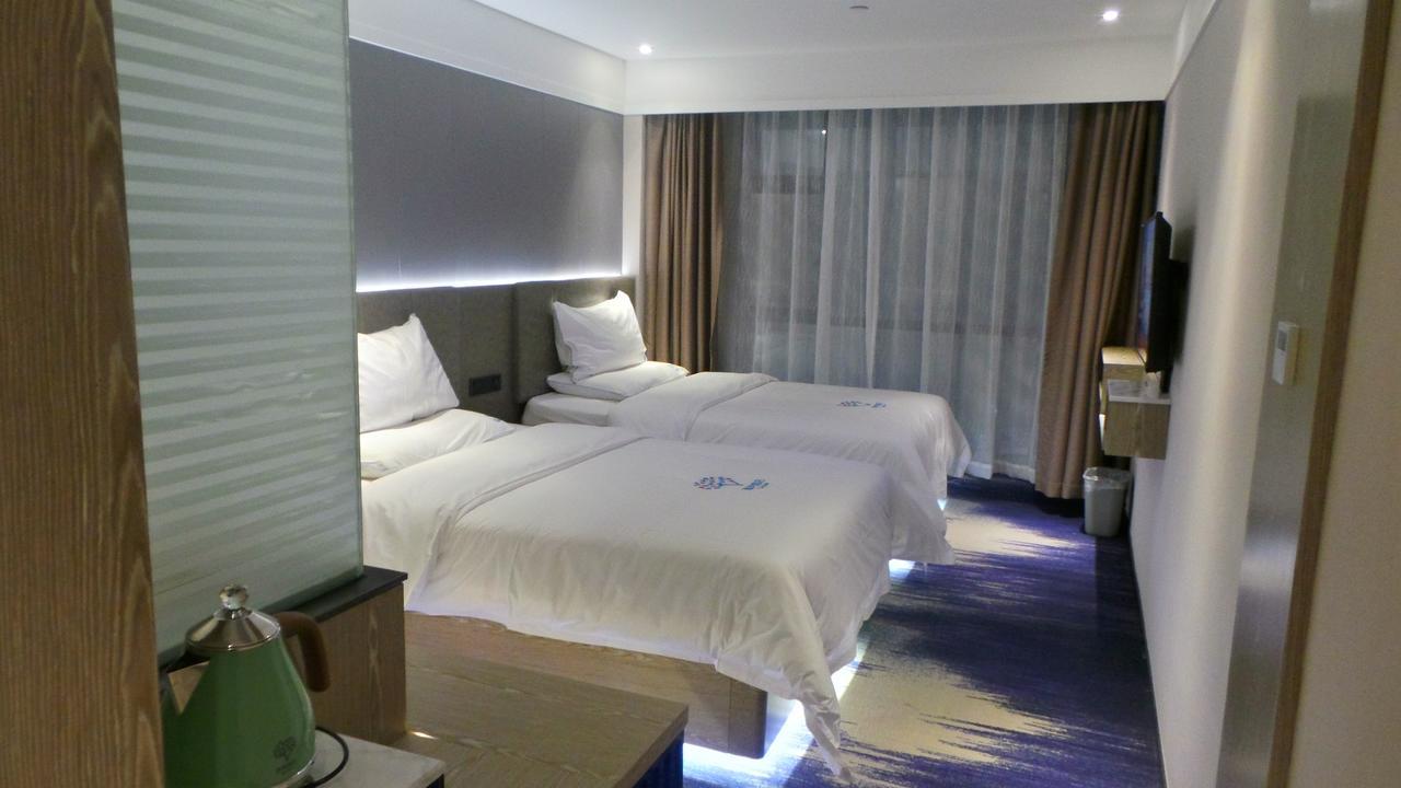 Lifu Hotel Wankel Jiang Tai Road Metro Station Branch Kanton Zewnętrze zdjęcie